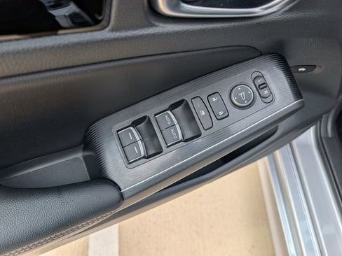 Used 2023 Honda Civic Touring image 22