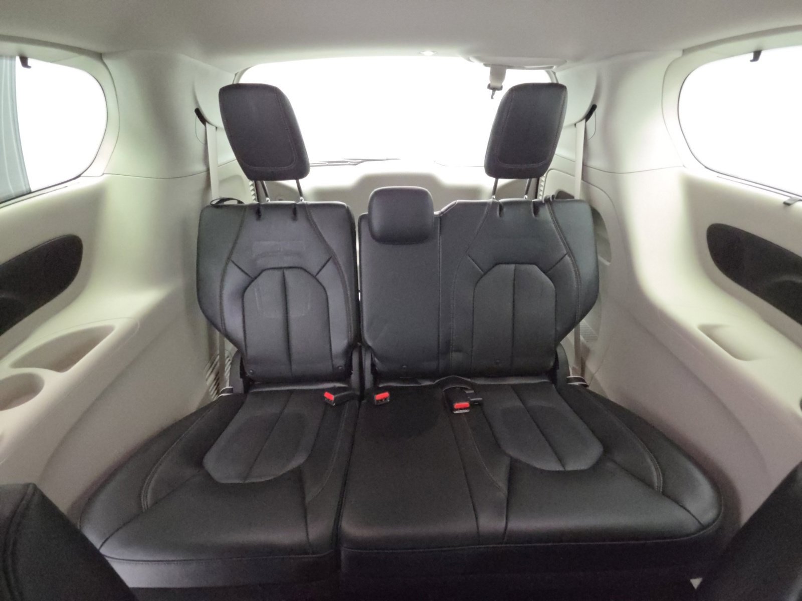 Certified 2020 Chrysler Pacifica Touring-L Plus FWD image 41