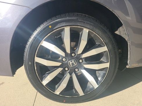 Used 2015 Honda Civic EX-L image 10