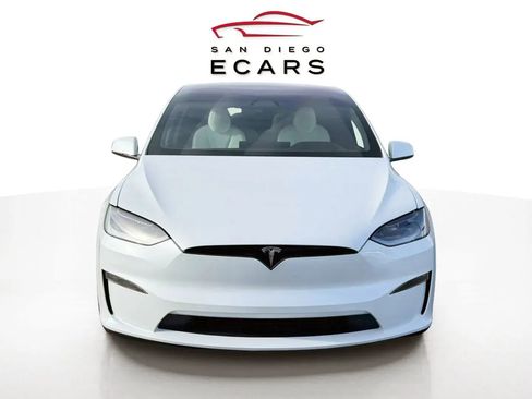 Used 2023 Tesla Model X Plaid image 2