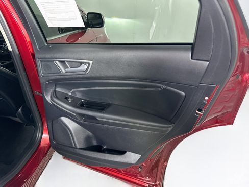 Used 2019 Ford Edge Titanium FWD image 30