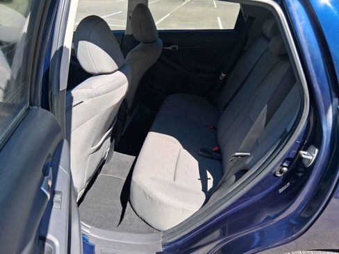 Used 2009 Toyota Matrix S FWD image 17