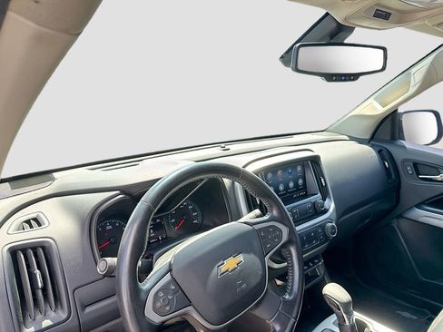 Used 2022 Chevrolet Colorado LT w/ Safety Package image 11