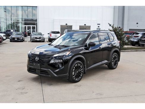 Used 2026 Nissan Rogue Dark Armor FWD image 3