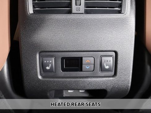 Used 2025 Mitsubishi Outlander SEL AWD/4WD image 11
