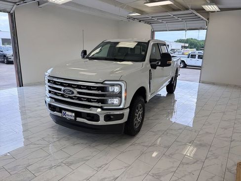 Used 2024 Ford F250 Lariat AWD/4WD image 4