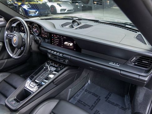 Certified 2022 Porsche 911 50th Anniversary Edition image 51