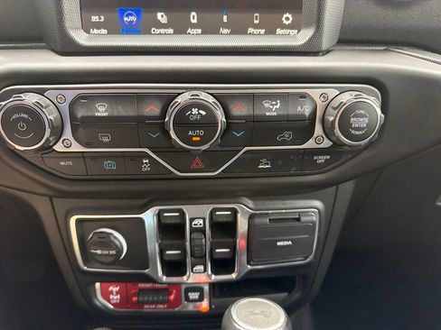 Used 2023 Jeep Wrangler Unlimited Rubicon 4xe w/ Dual Top Group AWD/4WD image 25