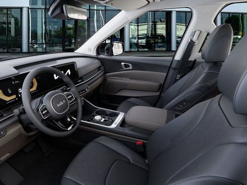 New 2026 Kia Carnival EX image 17