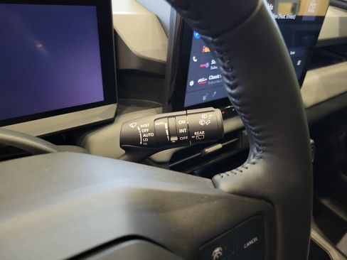 Used 2026 Toyota RAV4 XSE w/ Weather Package image 18