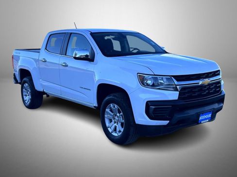 Certified 2022 Chevrolet Colorado LT w/ Chrome Appearance Package image 3