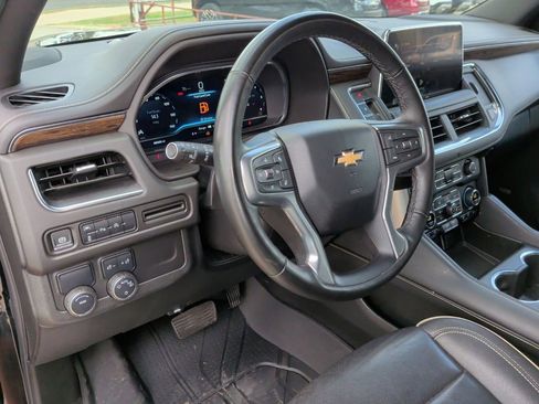 Used 2024 Chevrolet Suburban Premier image 15