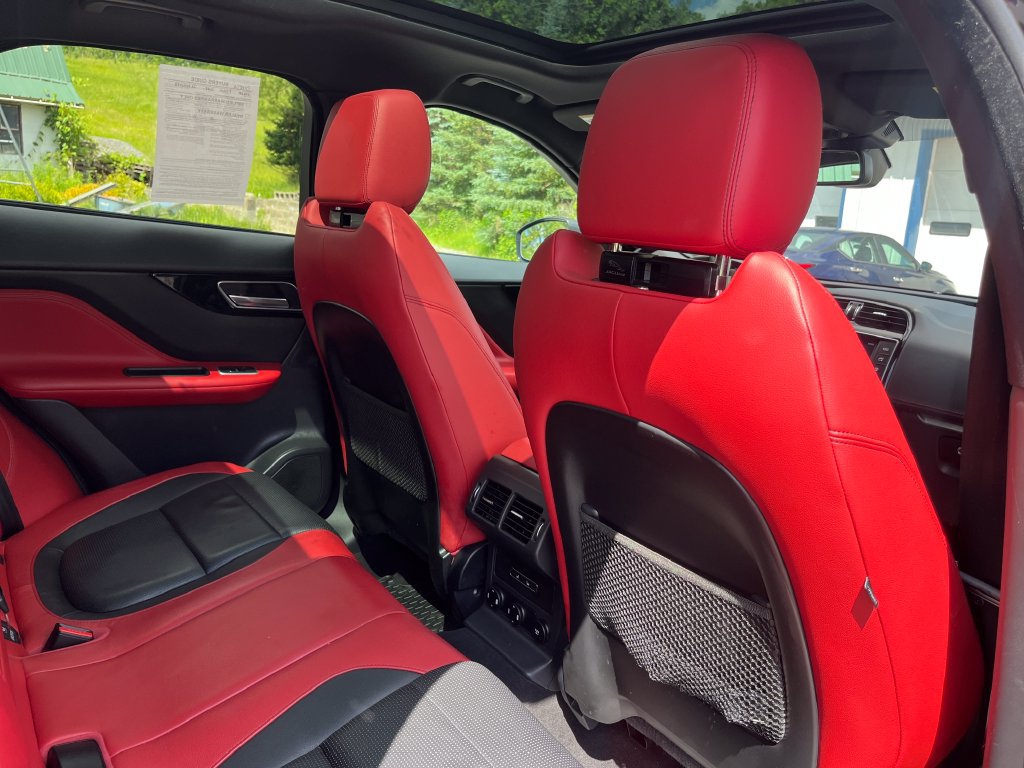 Used 2018 Jaguar F-PACE S AWD/4WD image 29