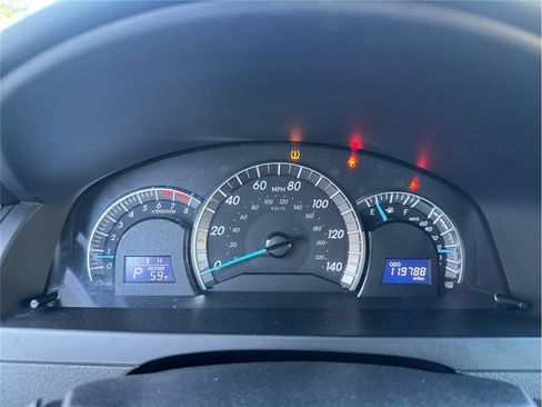 Used 2014 Toyota Camry SE FWD image 35