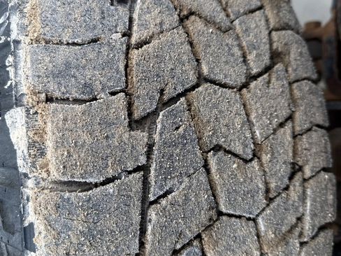 Used 2012 Ford F250 Lariat w/ Chrome Pkg image 2