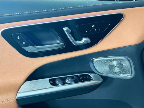 Certified 2024 Mercedes-Benz GLC 300 4MATIC image 17