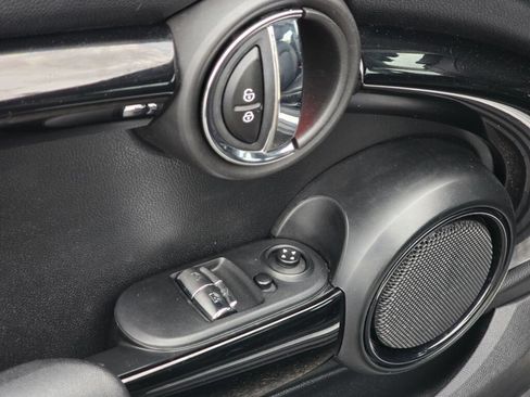Used 2019 MINI Cooper 2-Door Hardtop FWD image 22