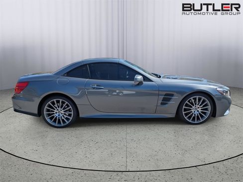 Used 2018 Mercedes-Benz SL 550 image 9