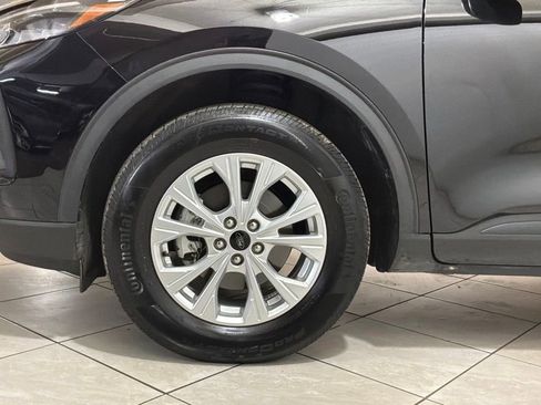 Used 2025 Ford Escape Active w/ Active Premium Tech Pack AWD/4WD image 10