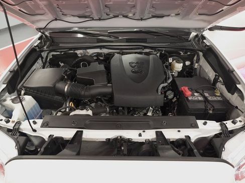 Certified 2023 Toyota Tacoma SR5 image 9