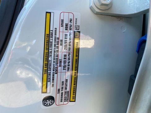 Used 2016 Jeep Renegade Sport w/ Power & Air Group image 28