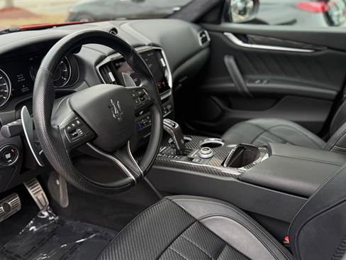 Used 2022 Maserati Ghibli Modena Q4 image 16