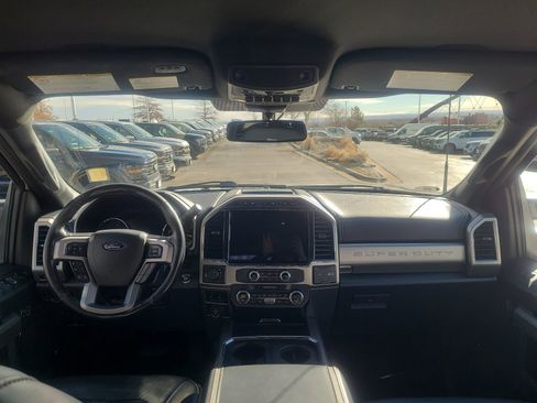 Certified 2022 Ford F350 Platinum w/ FX4 Off-Road Package image 20