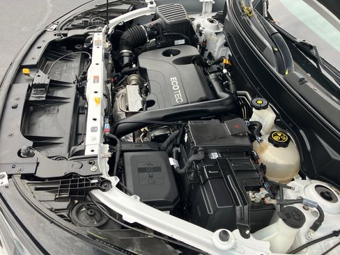 Used 2020 GMC Terrain SLT w/ Preferred Package image 40