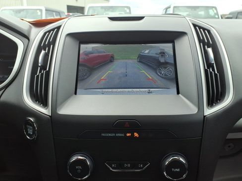 Used 2020 Ford Edge SEL w/ Convenience Package image 12