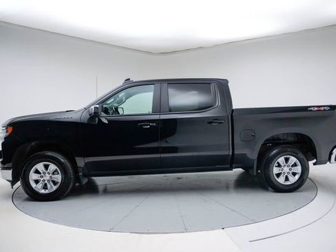 Used 2025 Chevrolet Silverado 1500 LT image 2