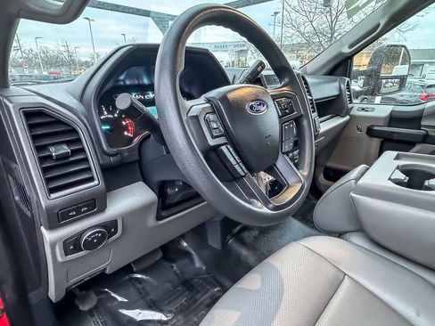 Used 2022 Ford F550 2WD Regular Cab Super Duty image 10