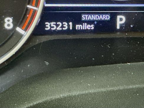 Used 2025 Nissan Rogue SV FWD image 19