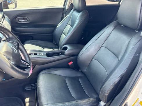 Used 2021 Honda HR-V EX-L image 11