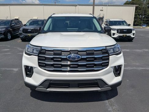 New 2025 Ford Explorer Active w/ Active Comfort Package image 8