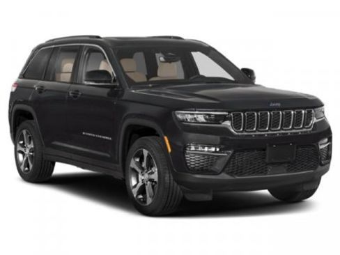 Used 2022 Jeep Grand Cherokee Overland w/ Advanced Protech Group III image 9