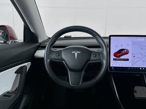 Used 2019 Tesla Model 3 Long Range image 17
