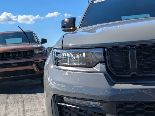 New 2027 Jeep Grand Cherokee Limited w/ Limited Altitude Package RWD image 10