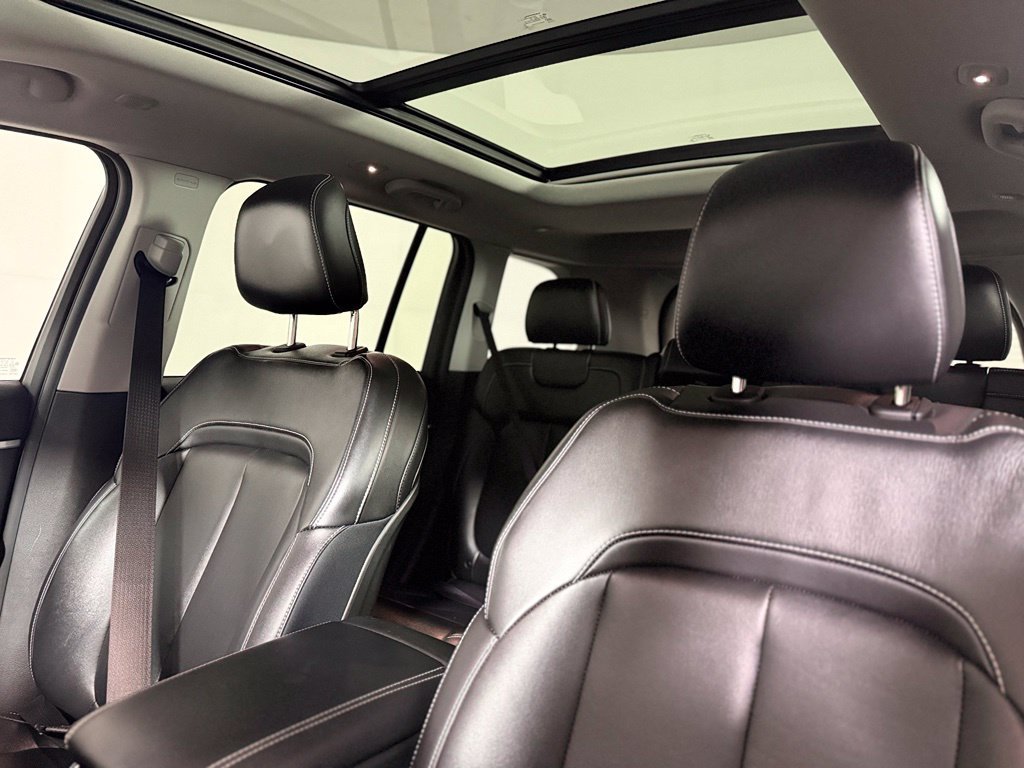 Used 2022 Jeep Grand Cherokee Limited AWD/4WD image 21