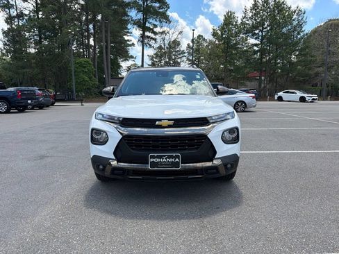 Used 2022 Chevrolet TrailBlazer ACTIV w/ Technology Package AWD/4WD image 3