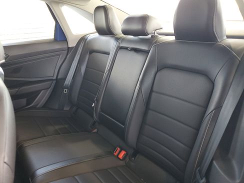 Used 2024 Volkswagen Jetta SE FWD image 10