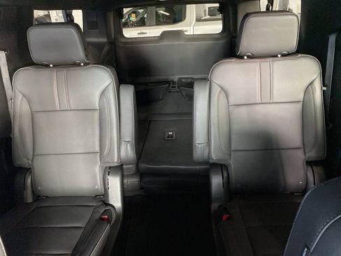 Used 2023 Chevrolet Suburban RST w/ Luxury Package image 13