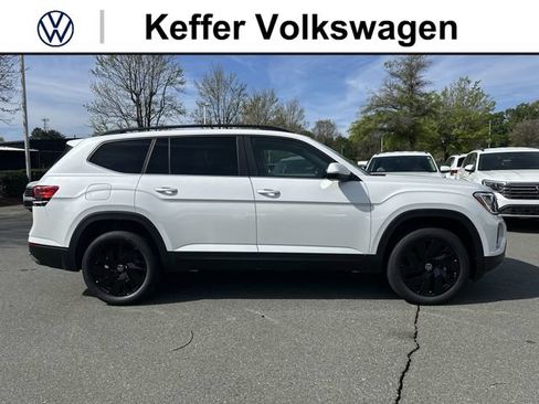 New 2026 Volkswagen Atlas SE FWD image 6