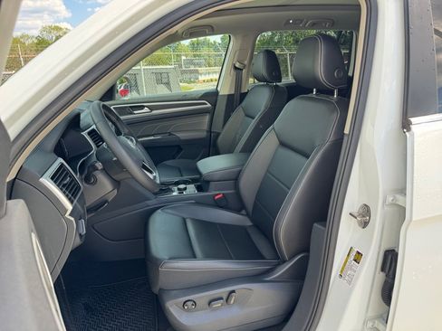 Used 2023 Volkswagen Atlas SE w/ Panoramic Sunroof Package image 34