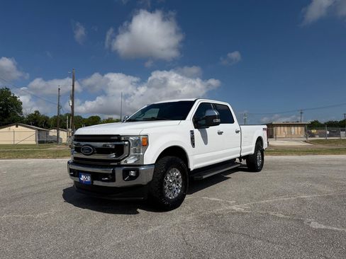 Used 2022 Ford F250 XLT w/ XLT Premium Package AWD/4WD image 7
