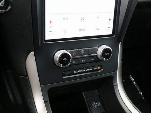 New 2024 Ford Edge SE image 20