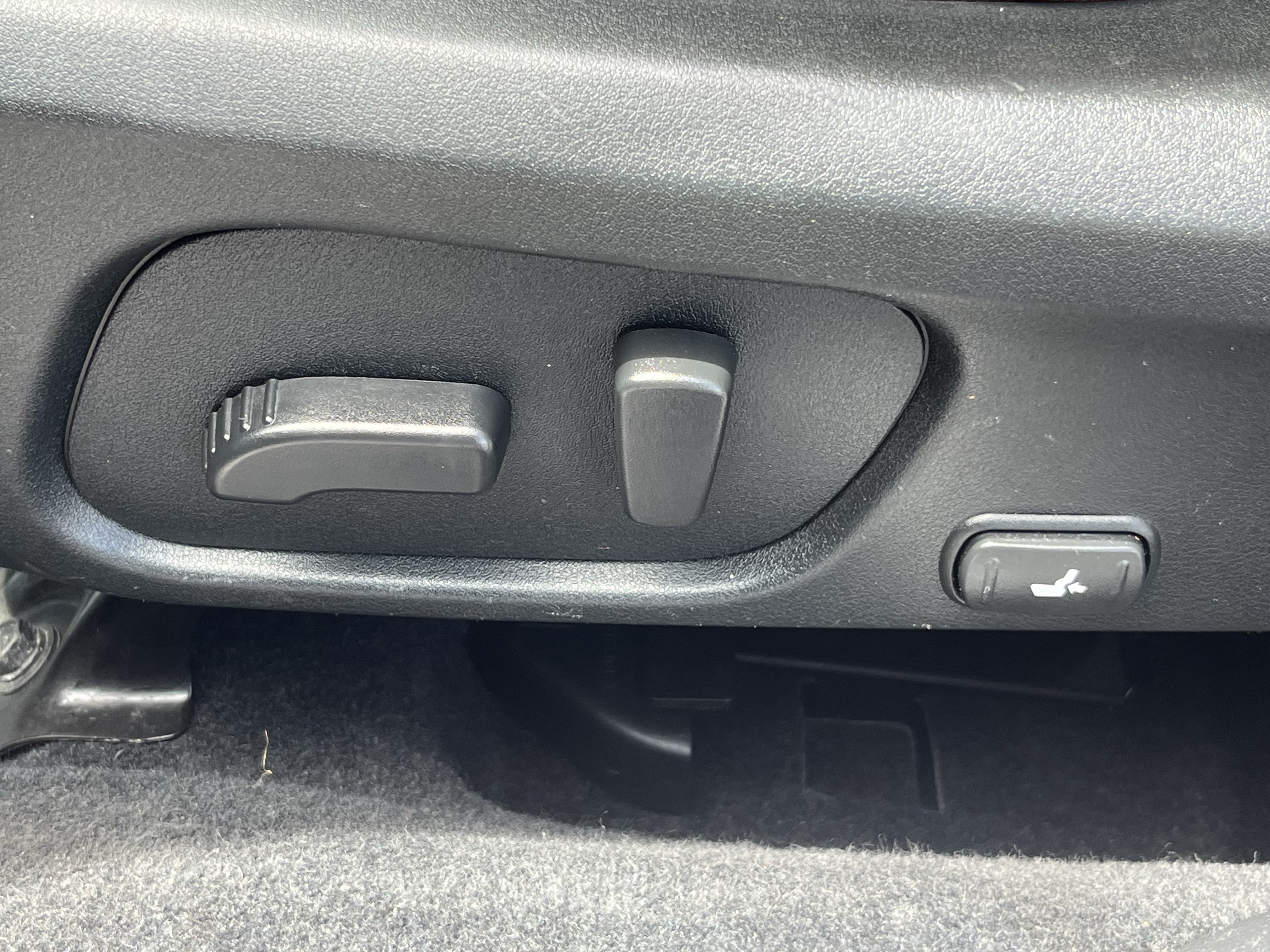 Used 2017 Subaru Forester 2.5i Touring AWD/4WD image 30