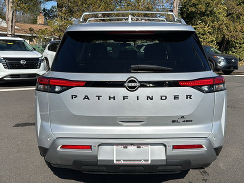 Certified 2023 Nissan Pathfinder SL w/ Black Appearance Package image 24