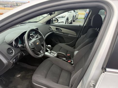 Used 2014 Chevrolet Cruze LT image 10