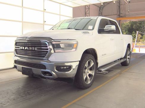 Used 2023 RAM 1500 Laramie AWD/4WD image 1