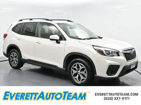 Used 2019 Subaru Forester Premium AWD/4WD image 1